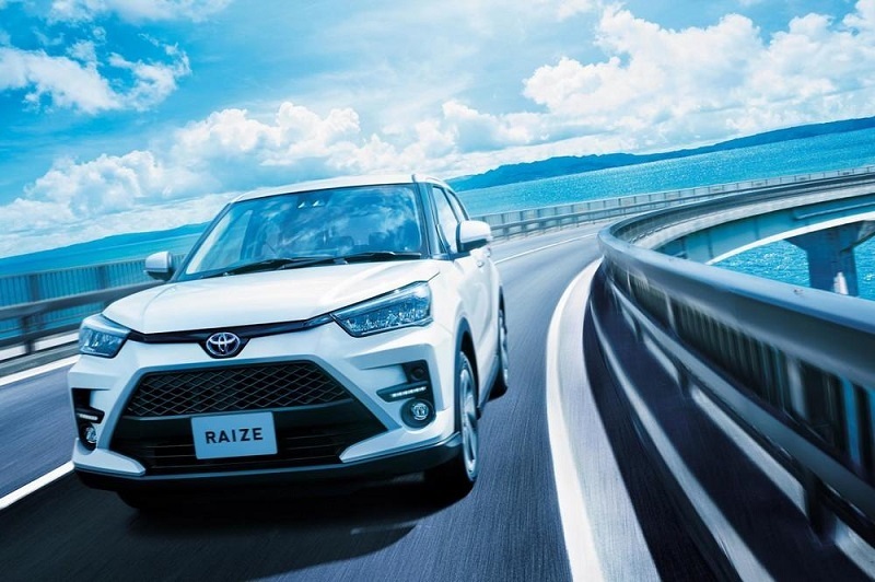 xe Toyota Raize 2022 màu trắng