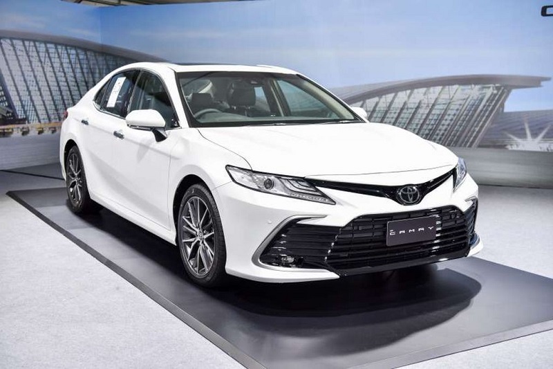 Xe Camry màu trắng giữ giá nhất dòng Sedan hạng D