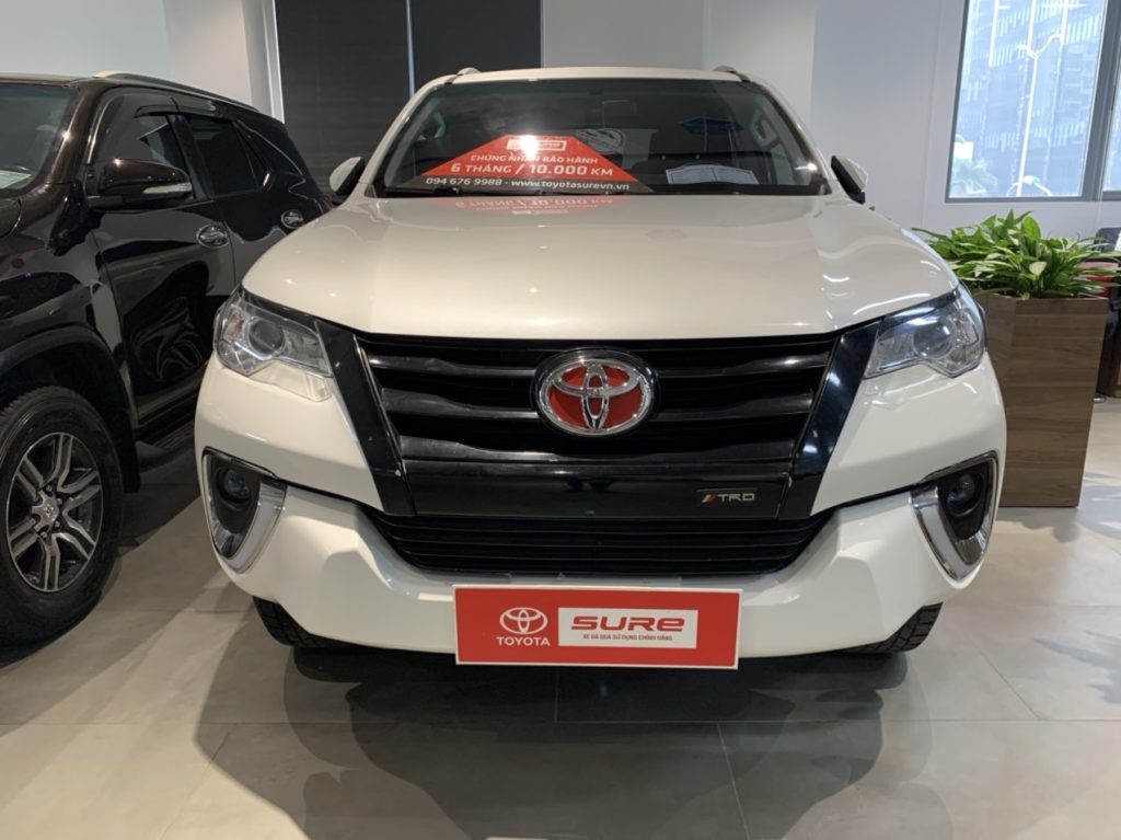 xe Fortuner cũ màu trắng tại Toyota Sure Mỹ Đình