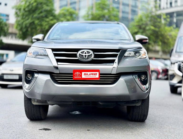 TOYOTA FORTUNER 2.7V 2016