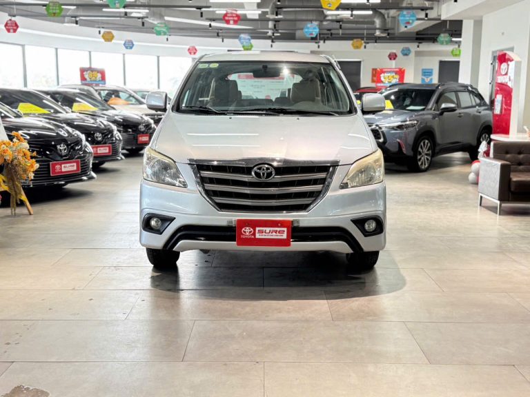 TOYOTA INNOVA 2.0G 2014